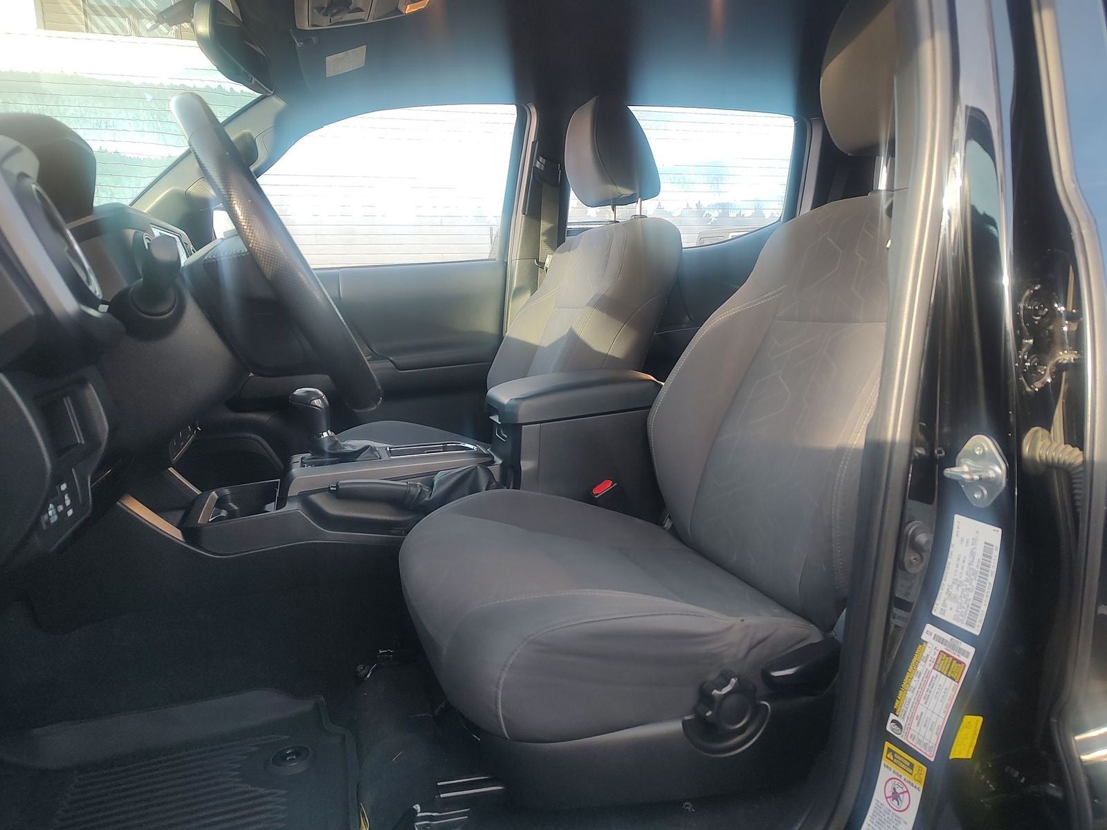 2016 Toyota Tacoma TRD Off-Road Pickup 4D 5 ft