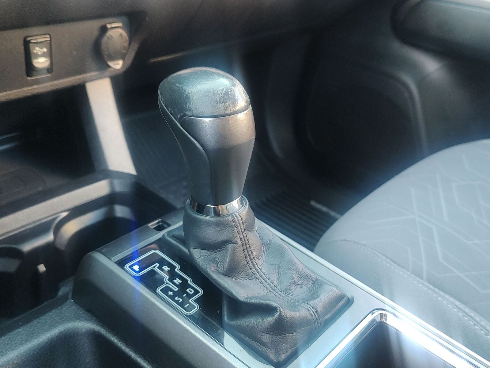 2016 Toyota Tacoma TRD Off-Road Pickup 4D 5 ft