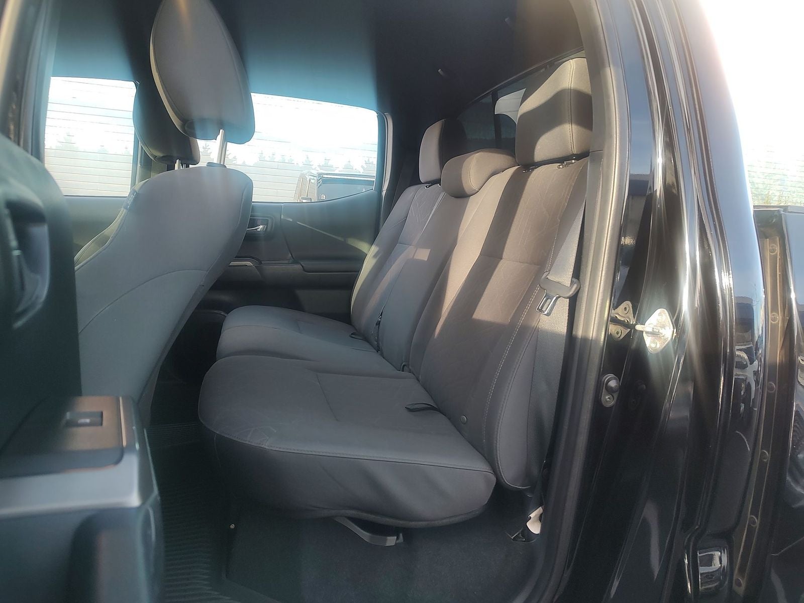 2016 Toyota Tacoma TRD Off-Road Pickup 4D 5 ft