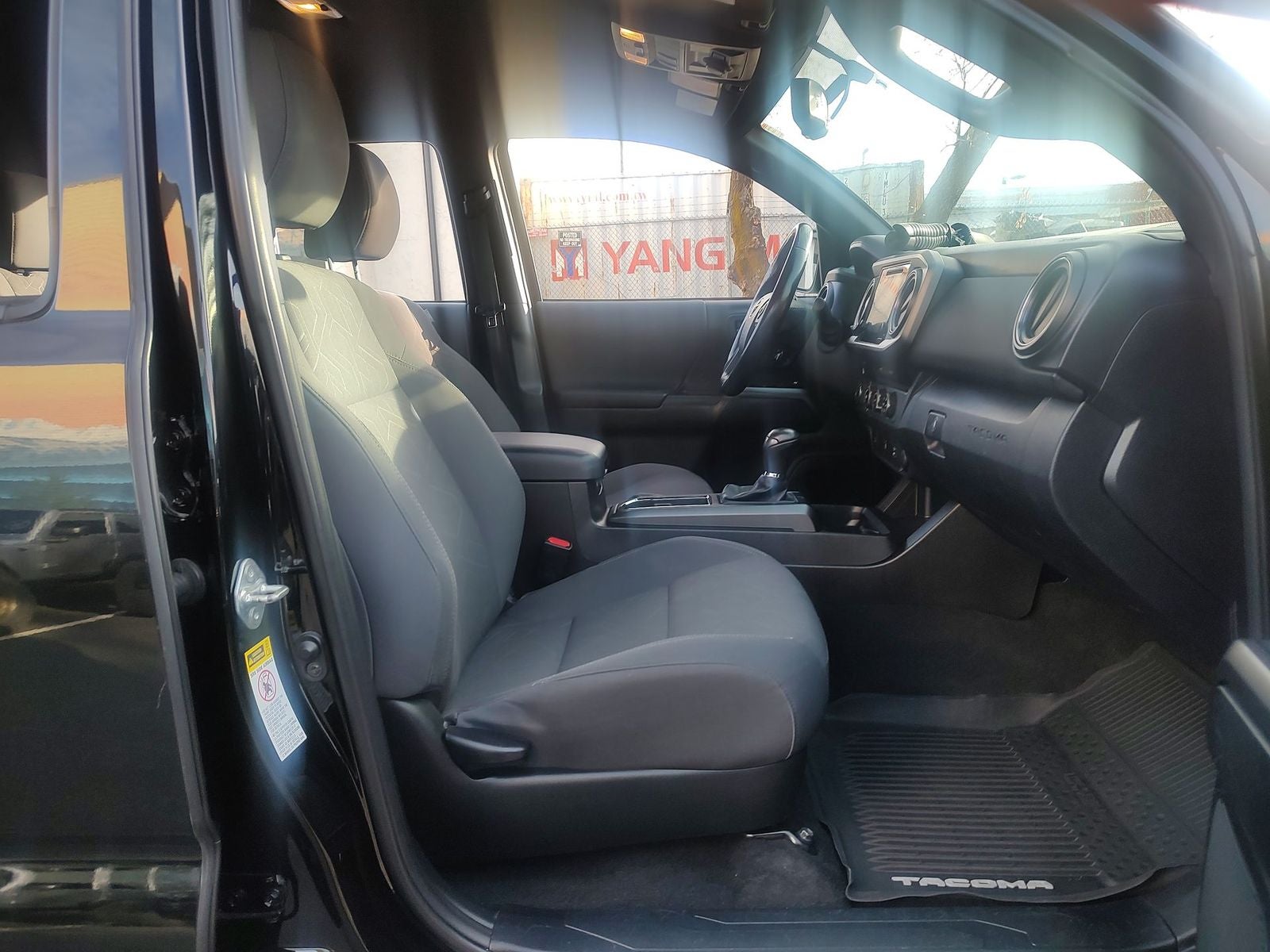 2016 Toyota Tacoma TRD Off-Road Pickup 4D 5 ft