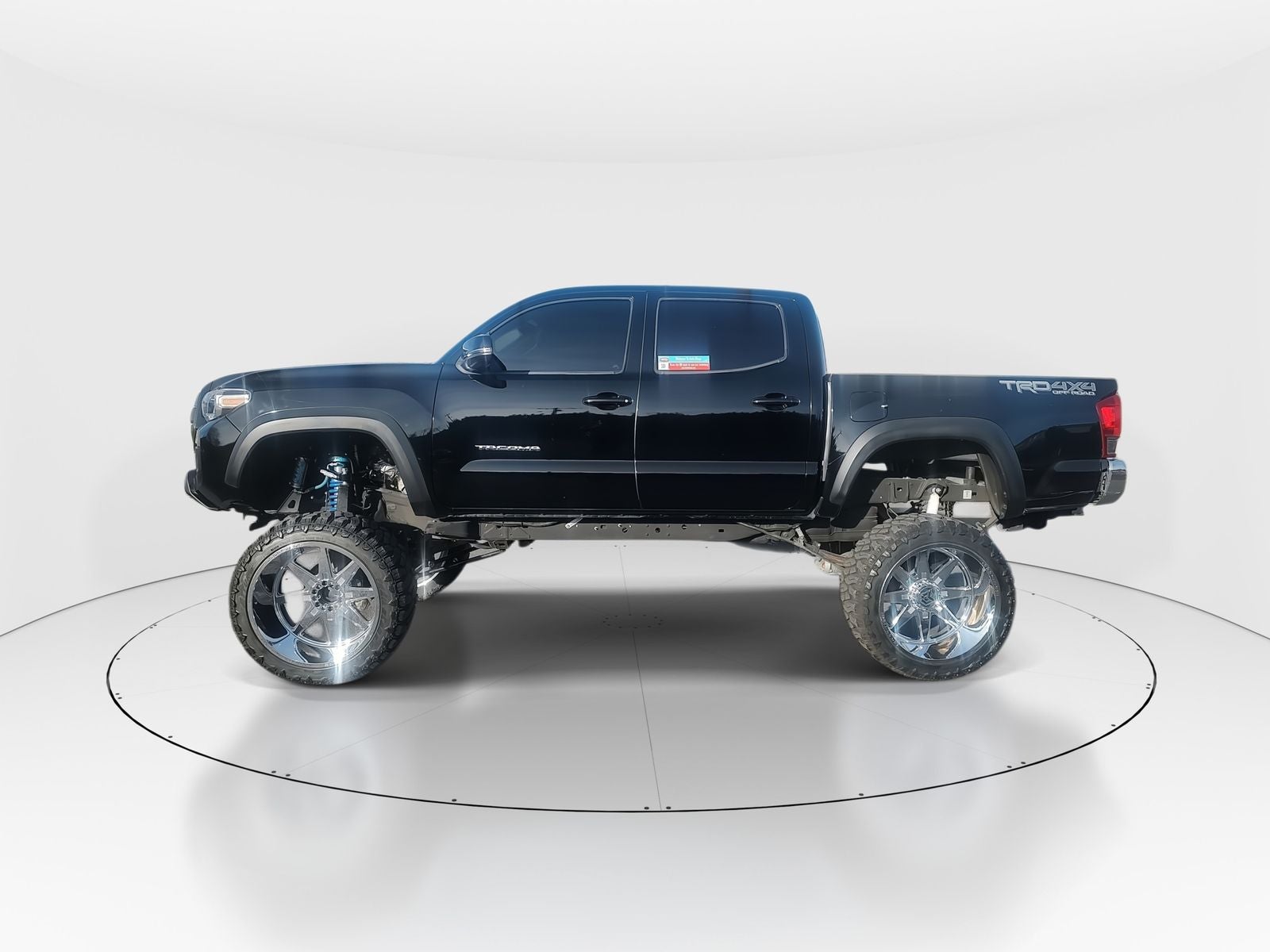 2016 Toyota Tacoma TRD Off-Road Pickup 4D 5 ft