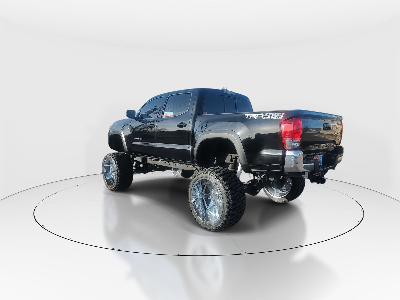 2016 Toyota Tacoma TRD Off-Road Pickup 4D 5 ft