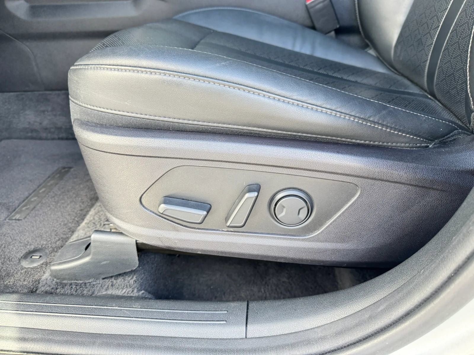 2022 Kia Sorento X-Line EX