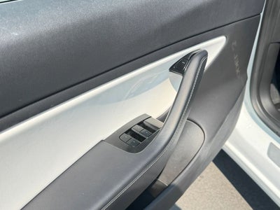 2018 Tesla Model 3 Long Range Sedan 4D
