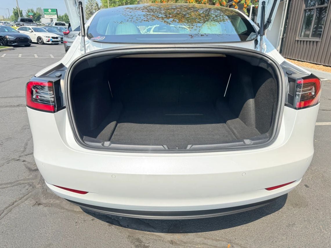 2018 Tesla Model 3 Long Range Sedan 4D