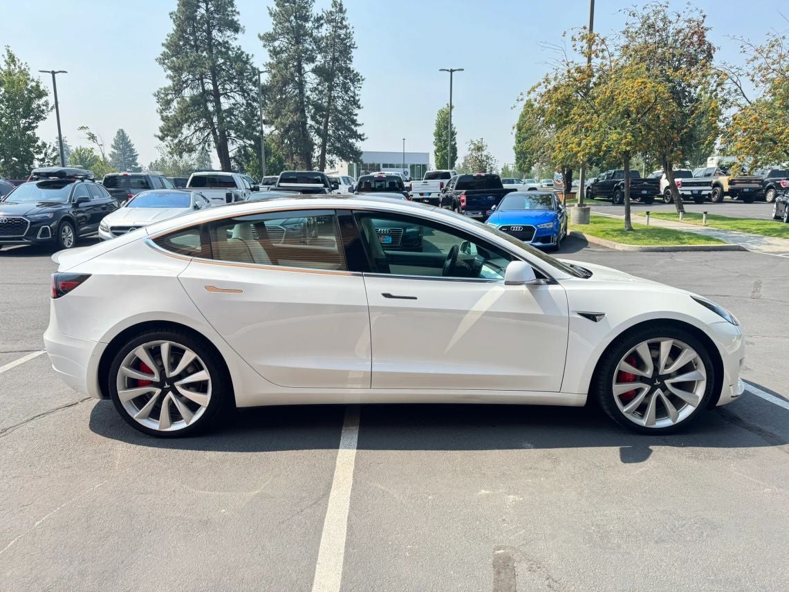 2018 Tesla Model 3 Long Range Sedan 4D
