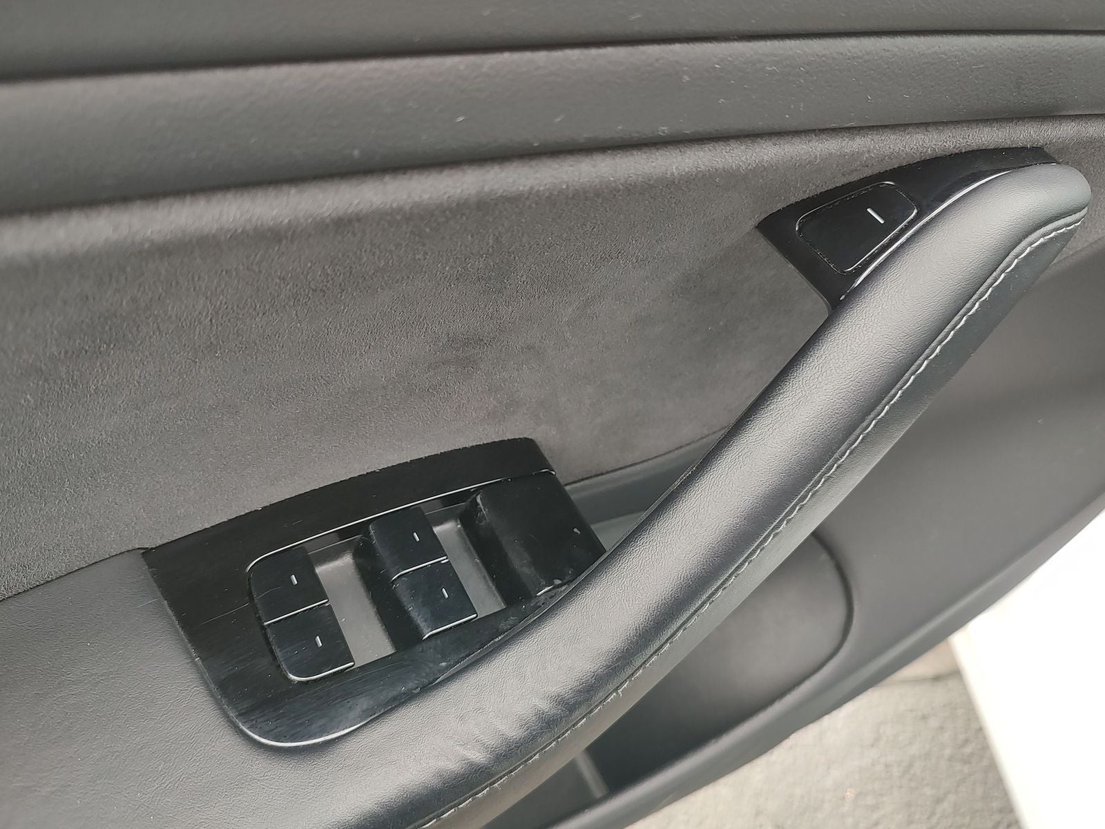 2018 Tesla Model 3 Long Range Sedan 4D