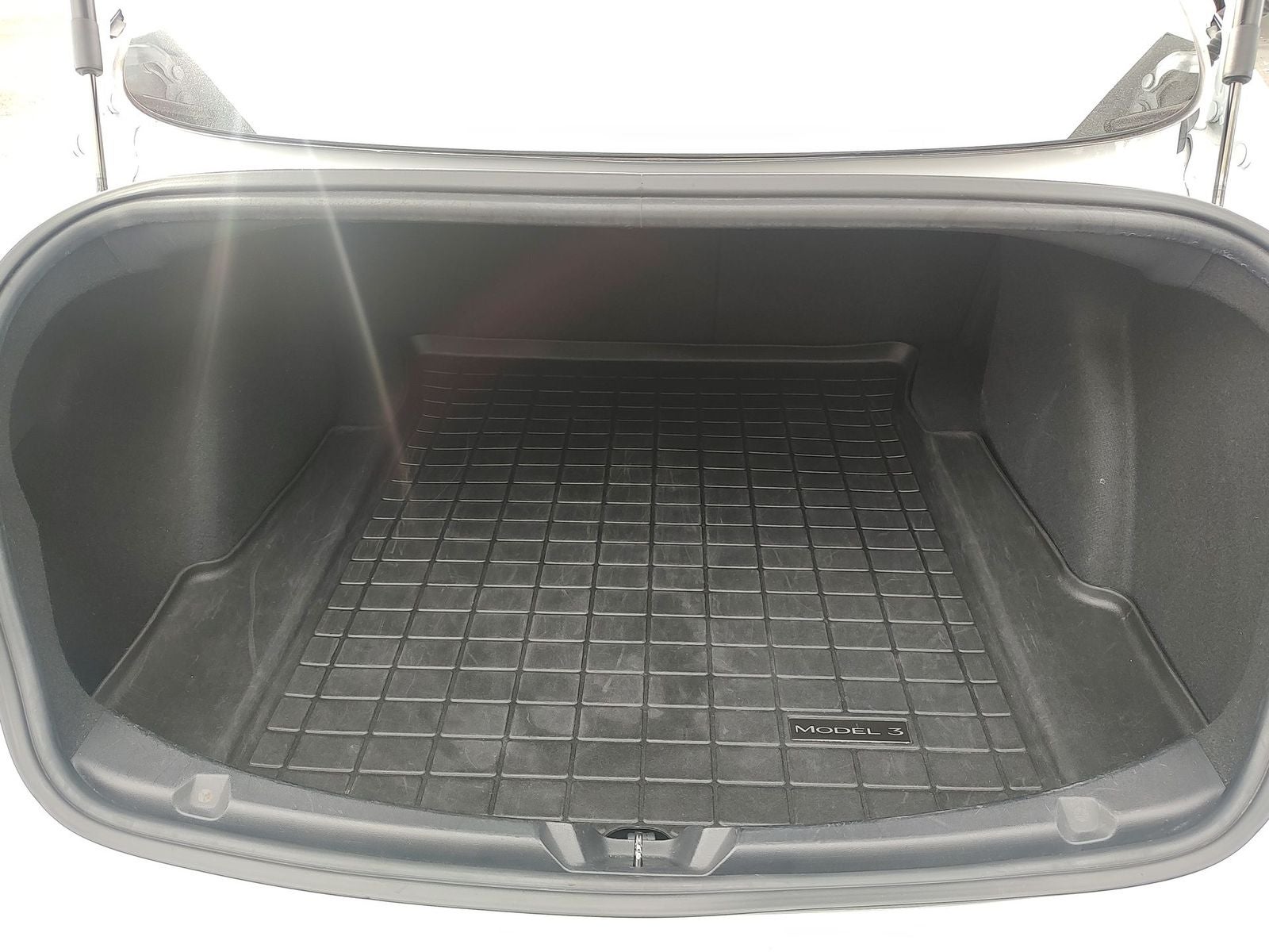 2018 Tesla Model 3 Long Range Sedan 4D