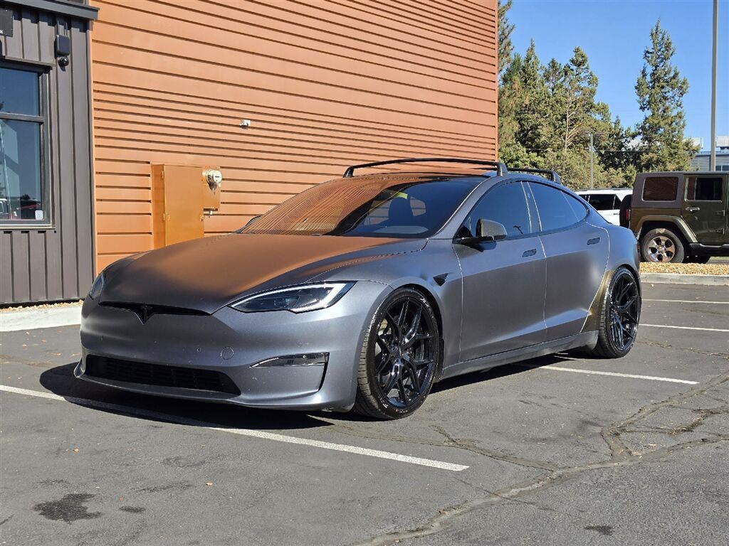 2022 Tesla Model S Plaid