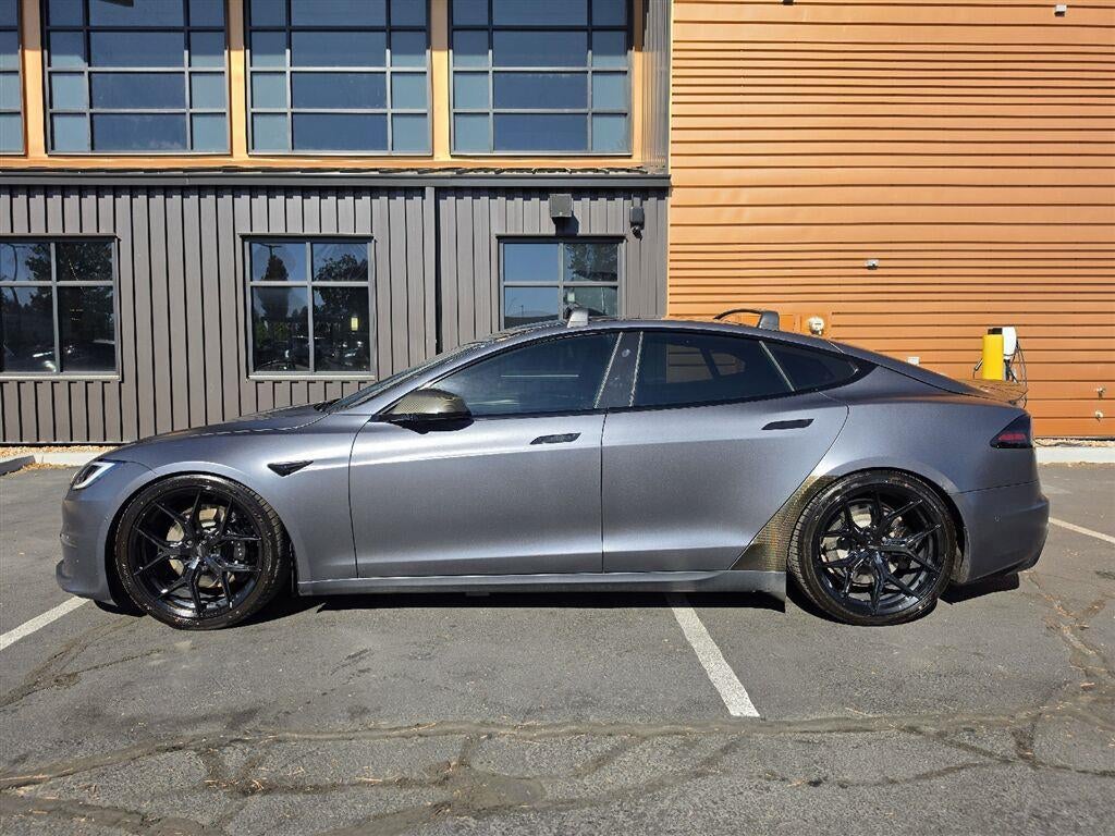 2022 Tesla Model S Plaid