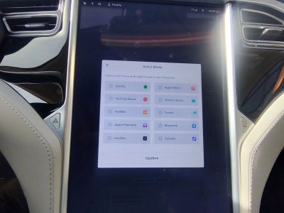 2015 Tesla Model S 70D