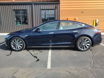 2015 Tesla Model S 70D