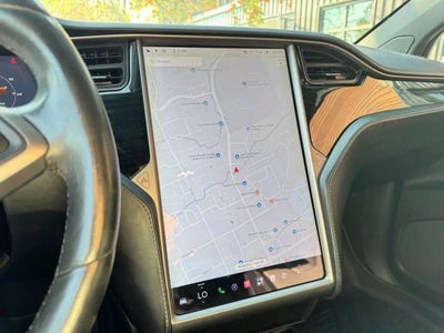 2018 Tesla Model X 75D Sport Utility 4D