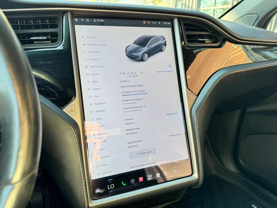 2018 Tesla Model X 75D Sport Utility 4D