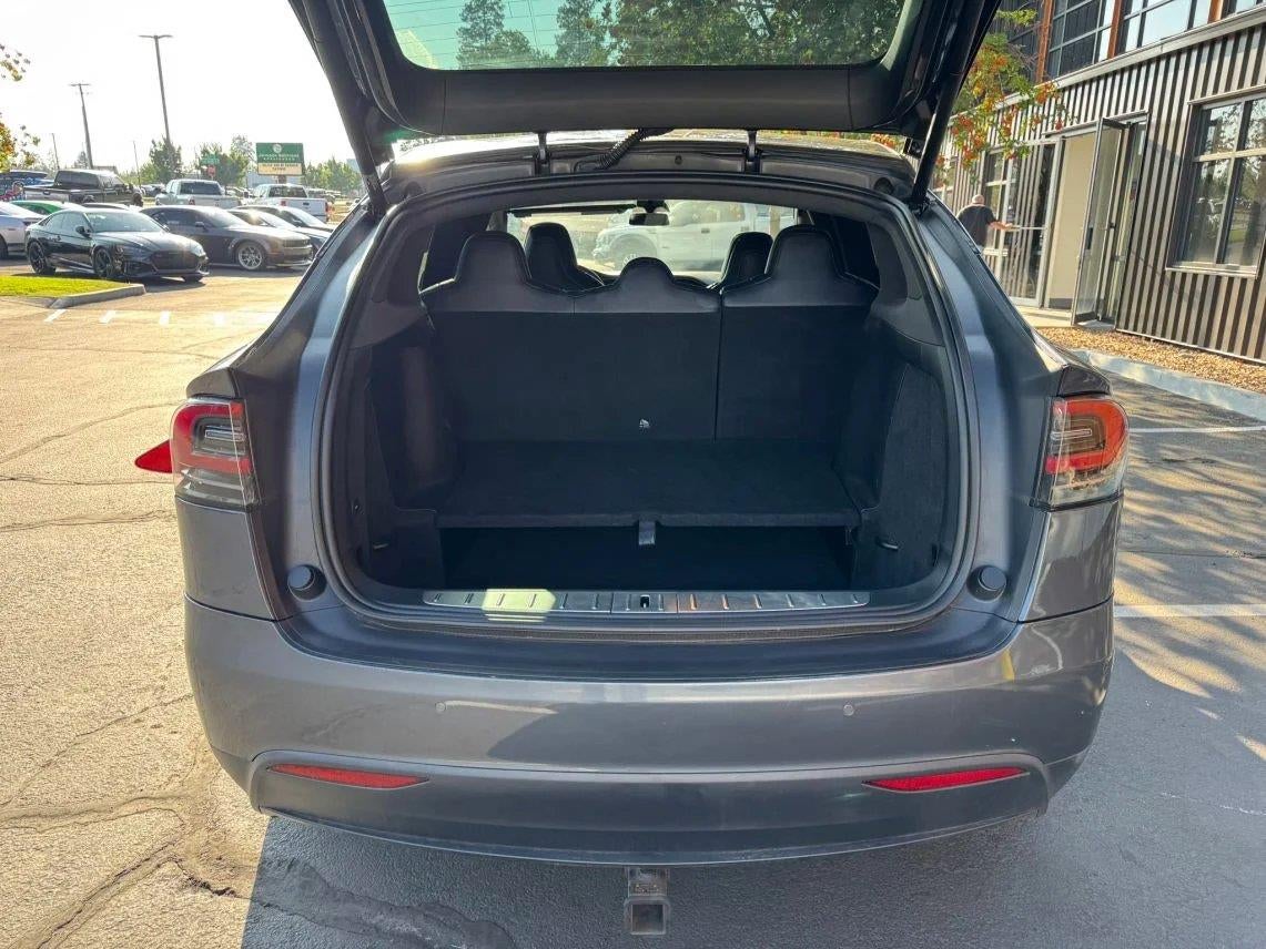 2018 Tesla Model X 75D Sport Utility 4D