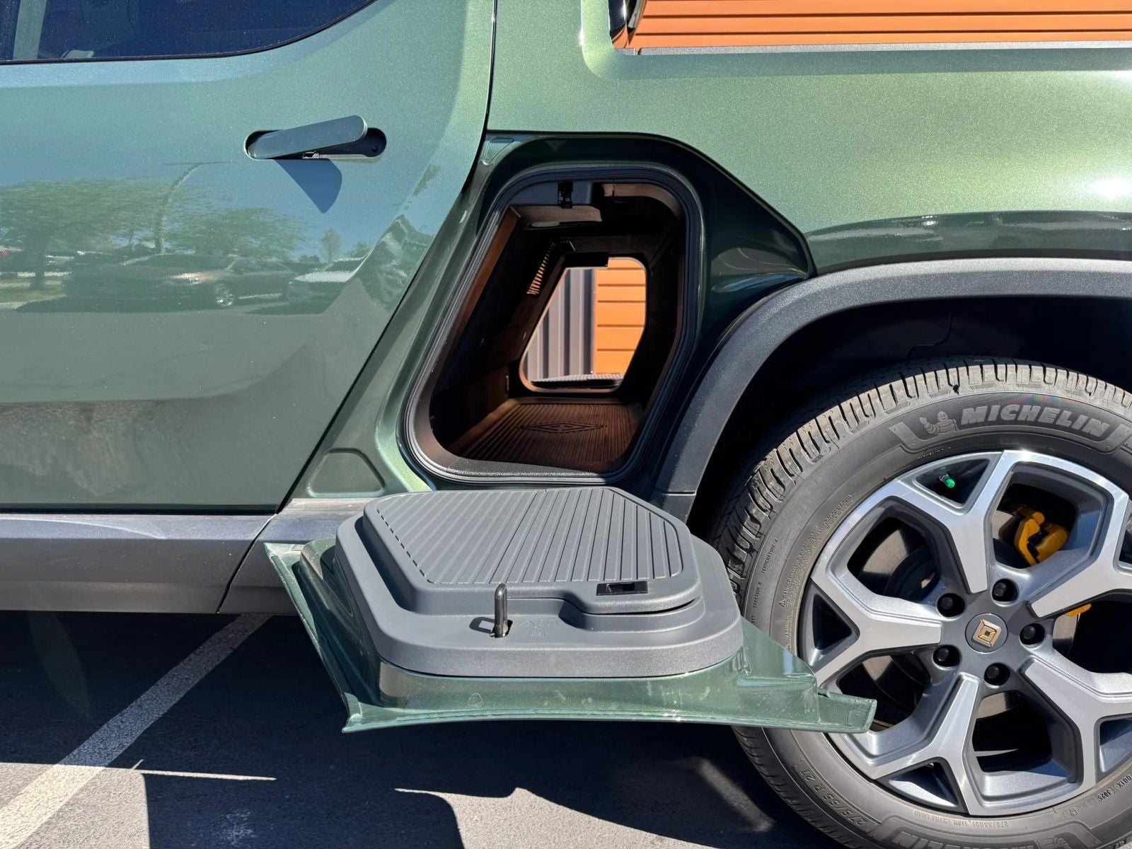2023 Rivian R1T Adventure