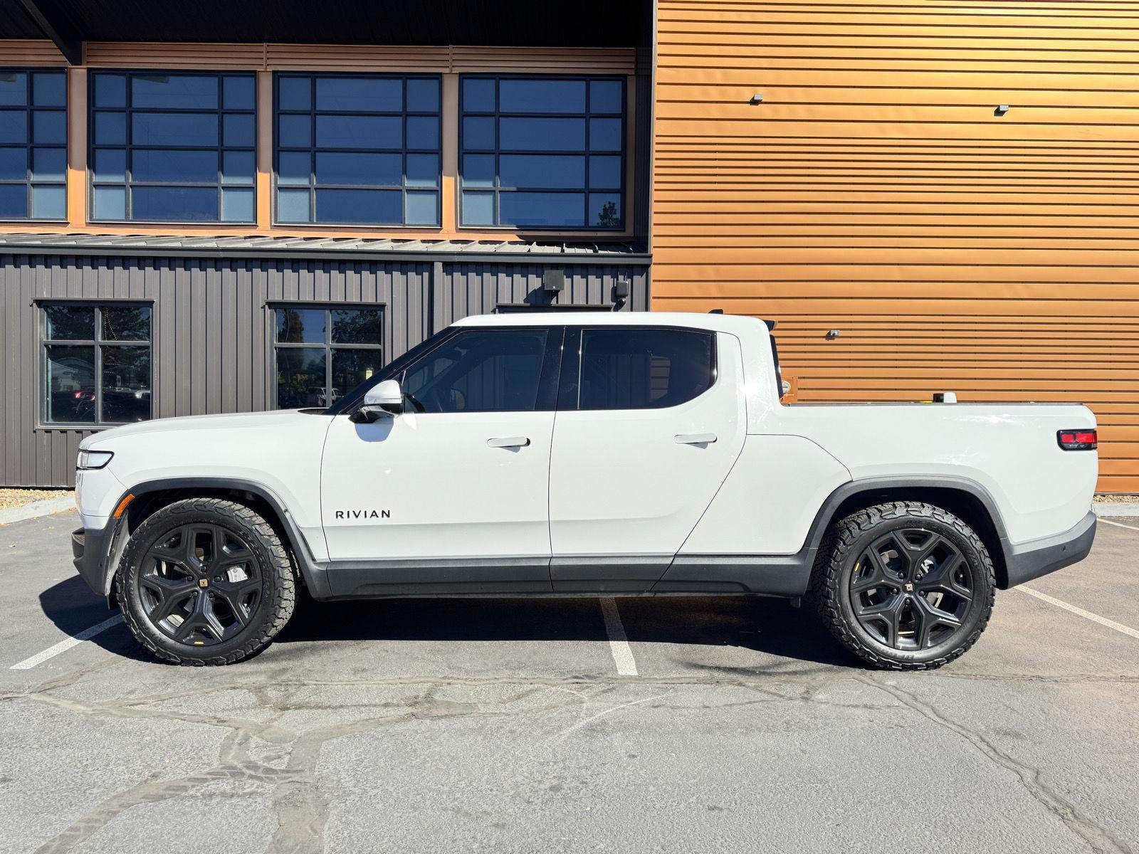 2024 Rivian R1T Adventure