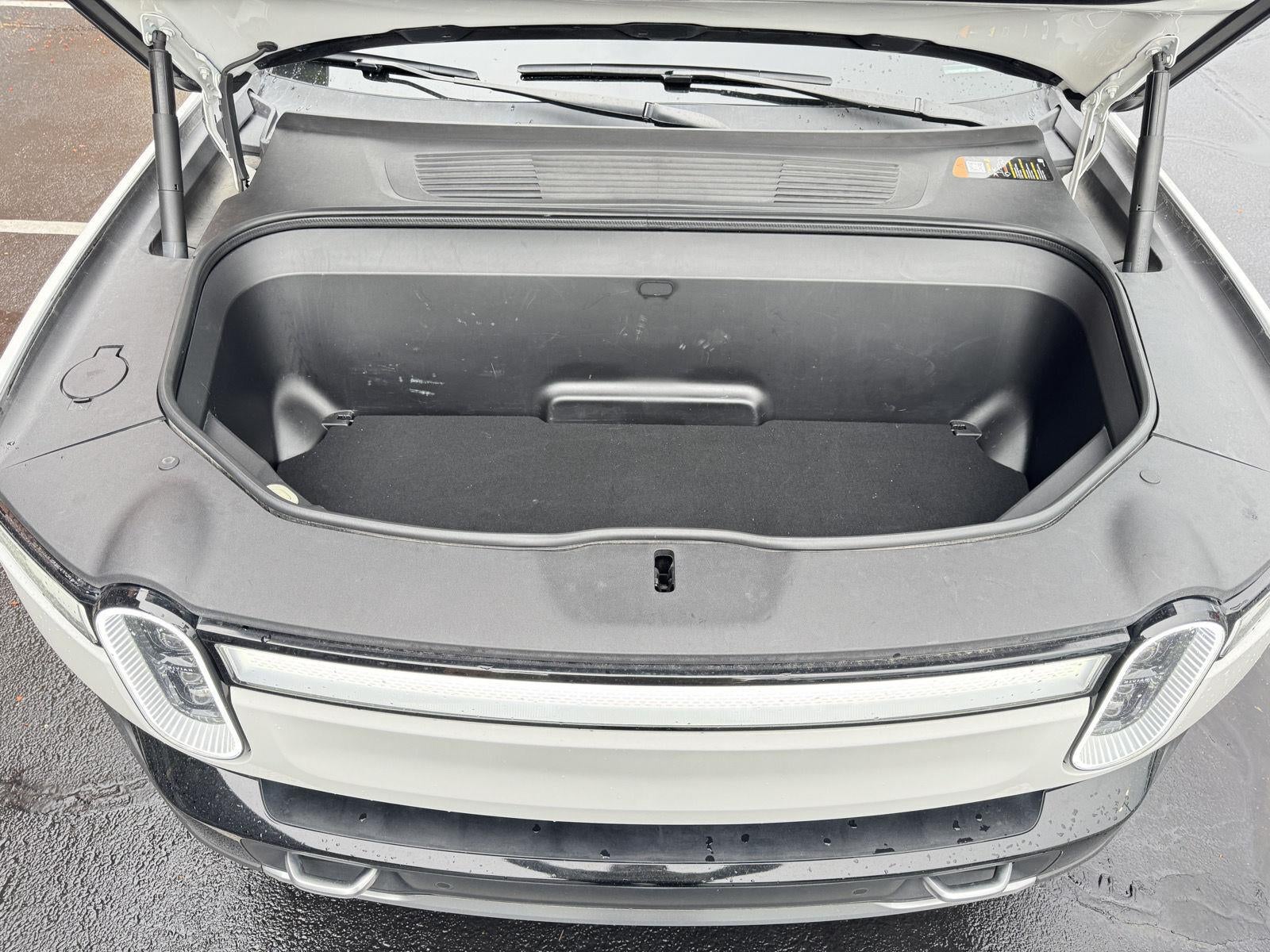 2024 Rivian R1T Adventure