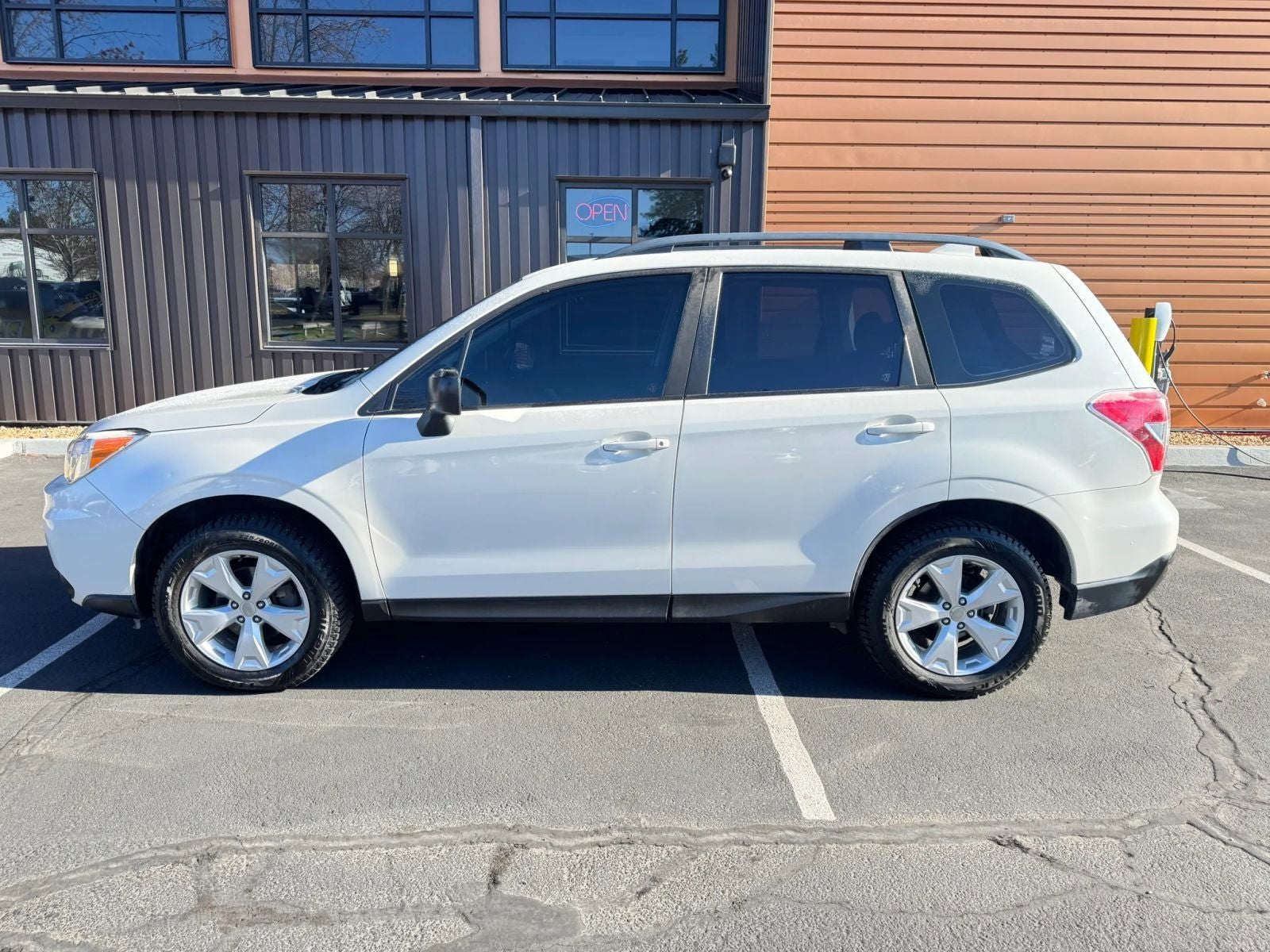 2016 Subaru Forester 2.5i