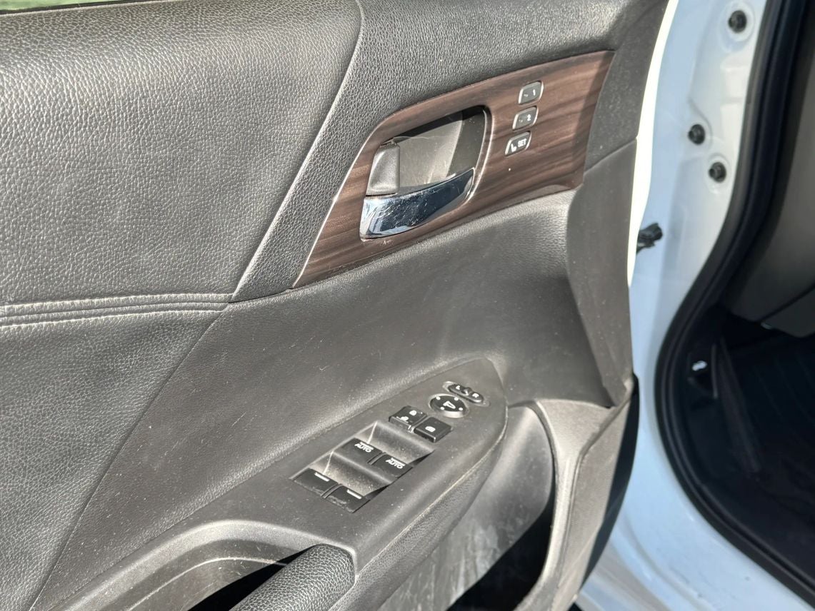 2017 Honda Accord Hybrid EX-L Sedan 4D