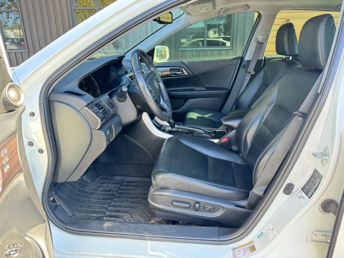 2017 Honda Accord Hybrid EX-L Sedan 4D