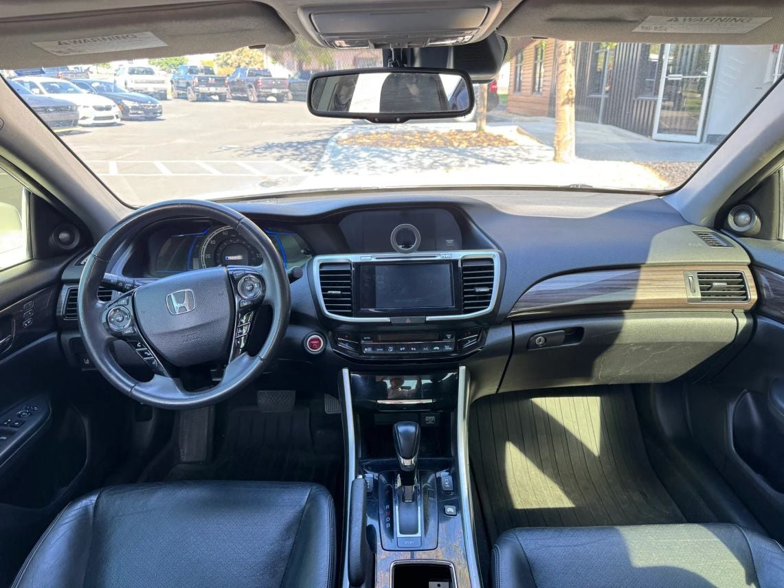 2017 Honda Accord Hybrid EX-L Sedan 4D