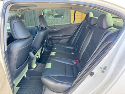 2017 Honda Accord Hybrid EX-L Sedan 4D