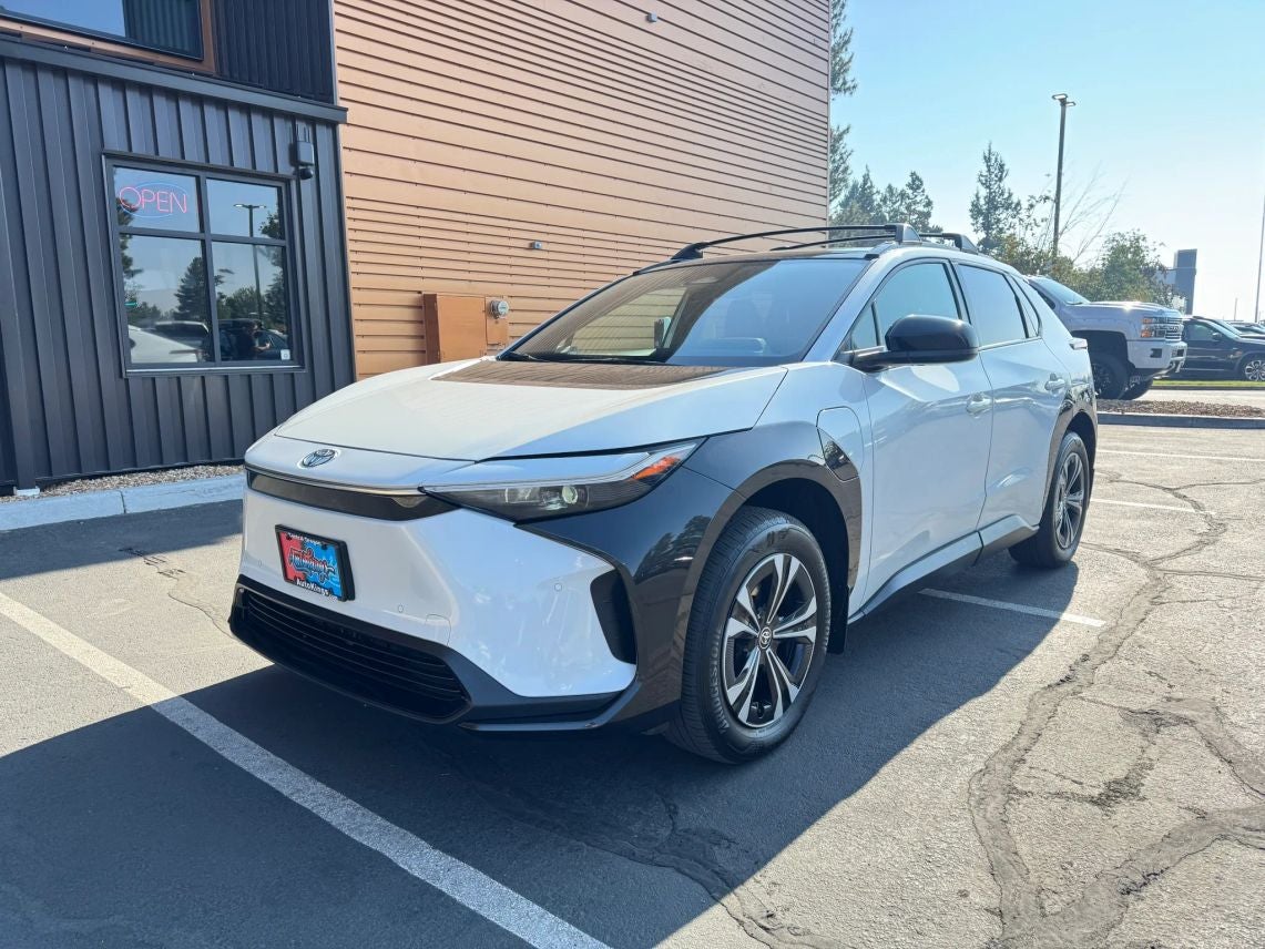 2024 Toyota bZ4X XLE Sport Utility 4D