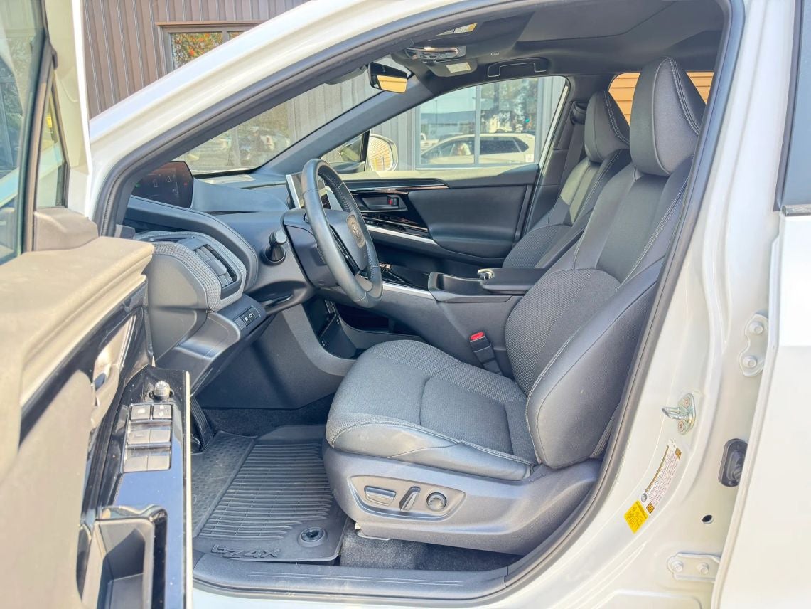 2024 Toyota bZ4X XLE Sport Utility 4D