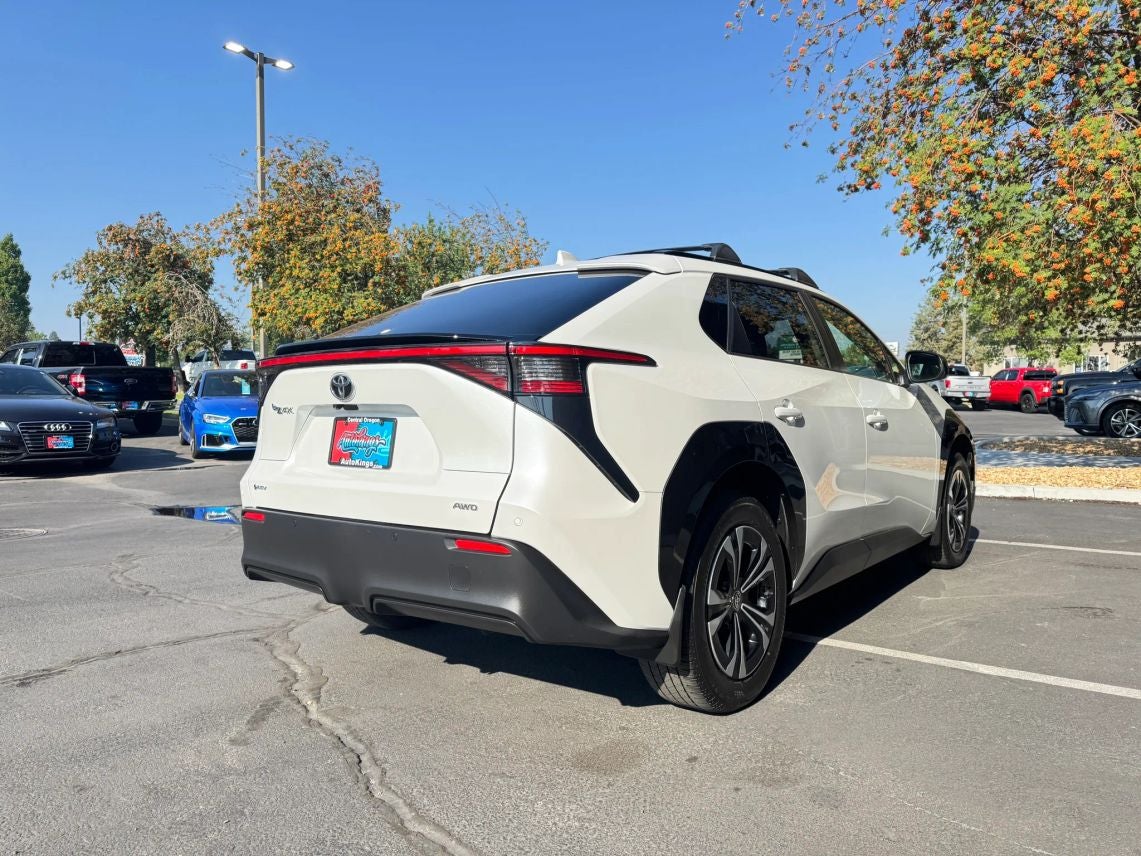 2024 Toyota bZ4X XLE Sport Utility 4D