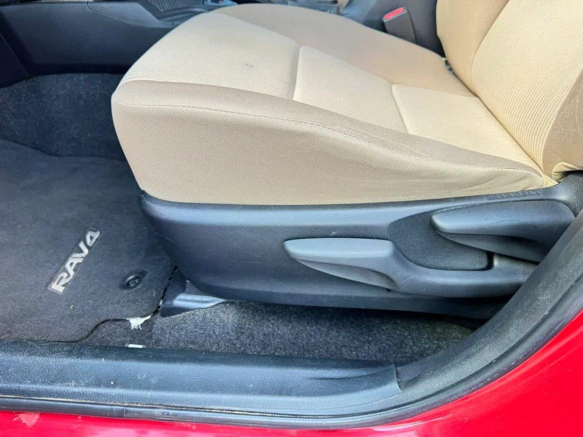 2013 Toyota RAV4 LE Sport Utility 4D