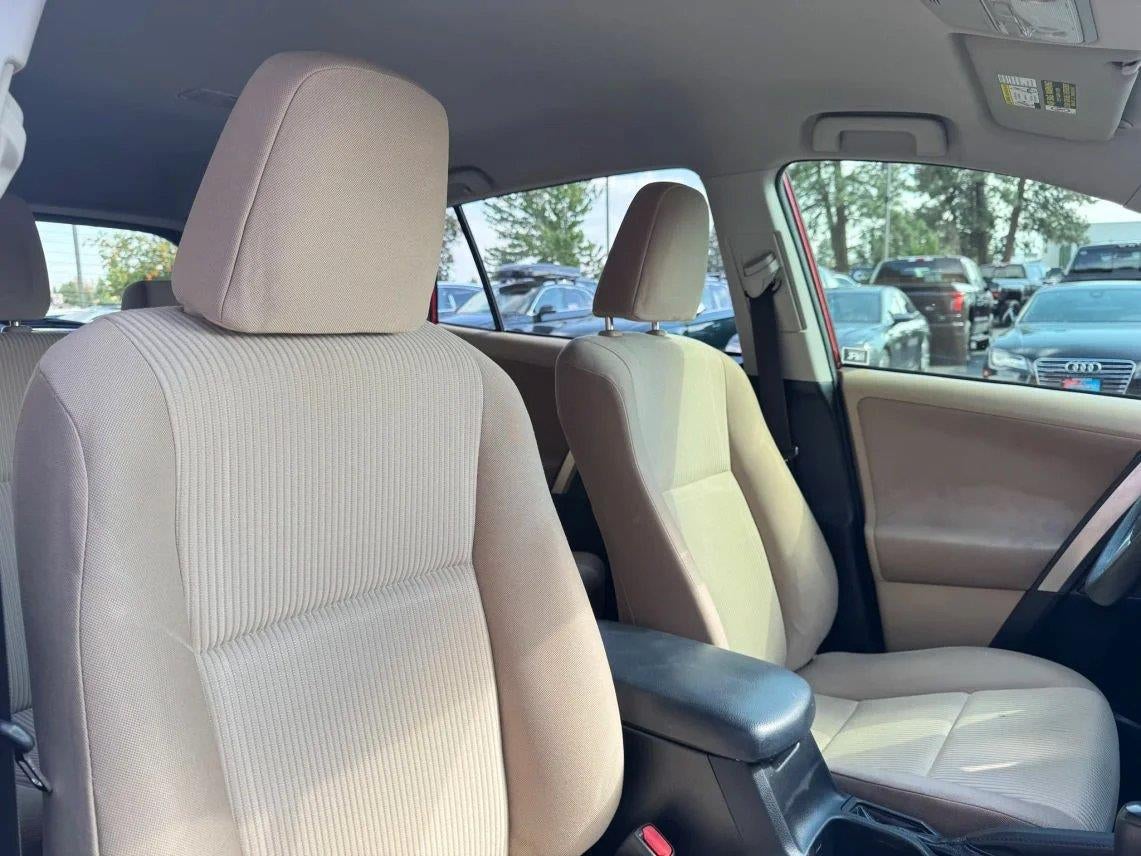 2013 Toyota RAV4 LE Sport Utility 4D