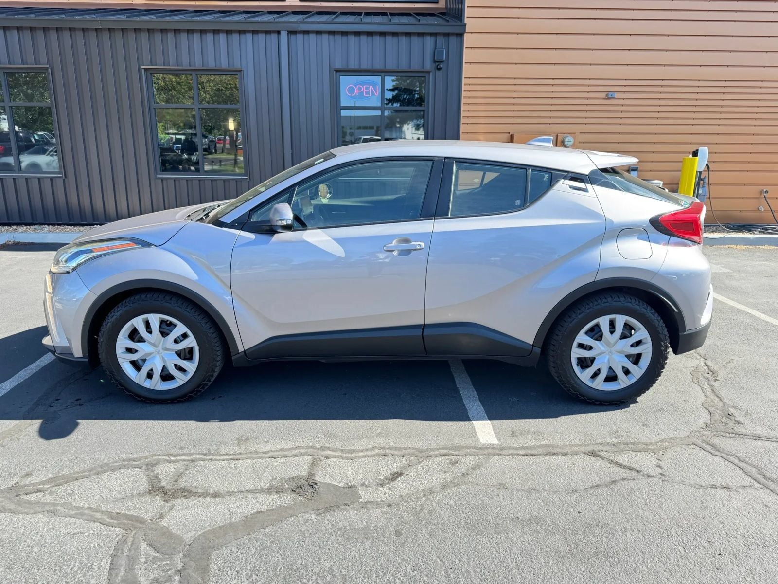 2020 Toyota C-HR LE