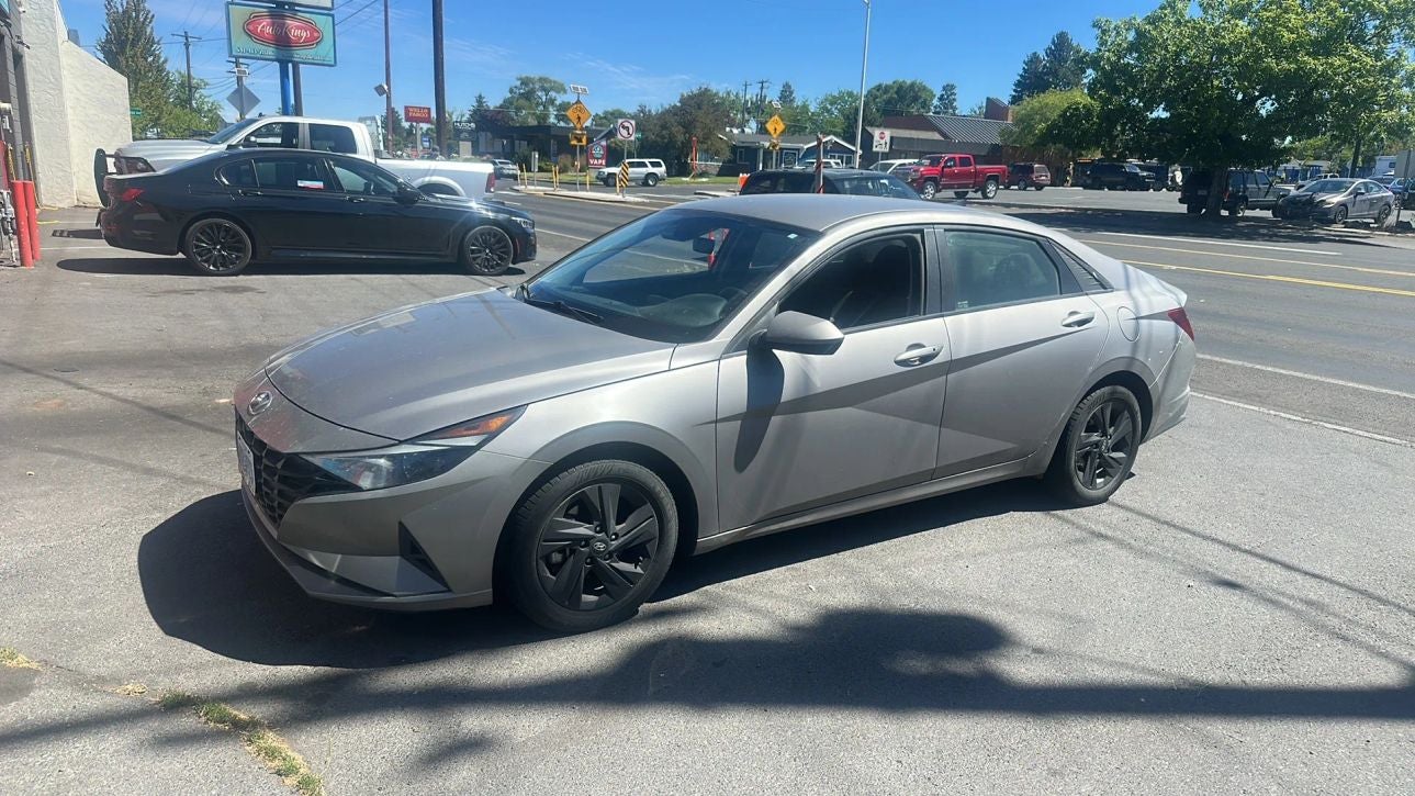2021 Hyundai Elantra SEL Sedan 4D