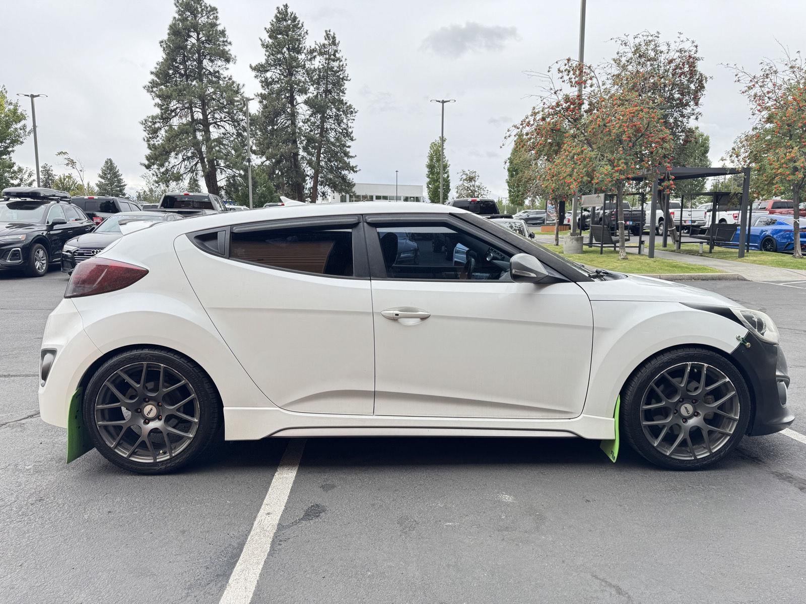 2013 Hyundai Veloster Turbo w/Black Int