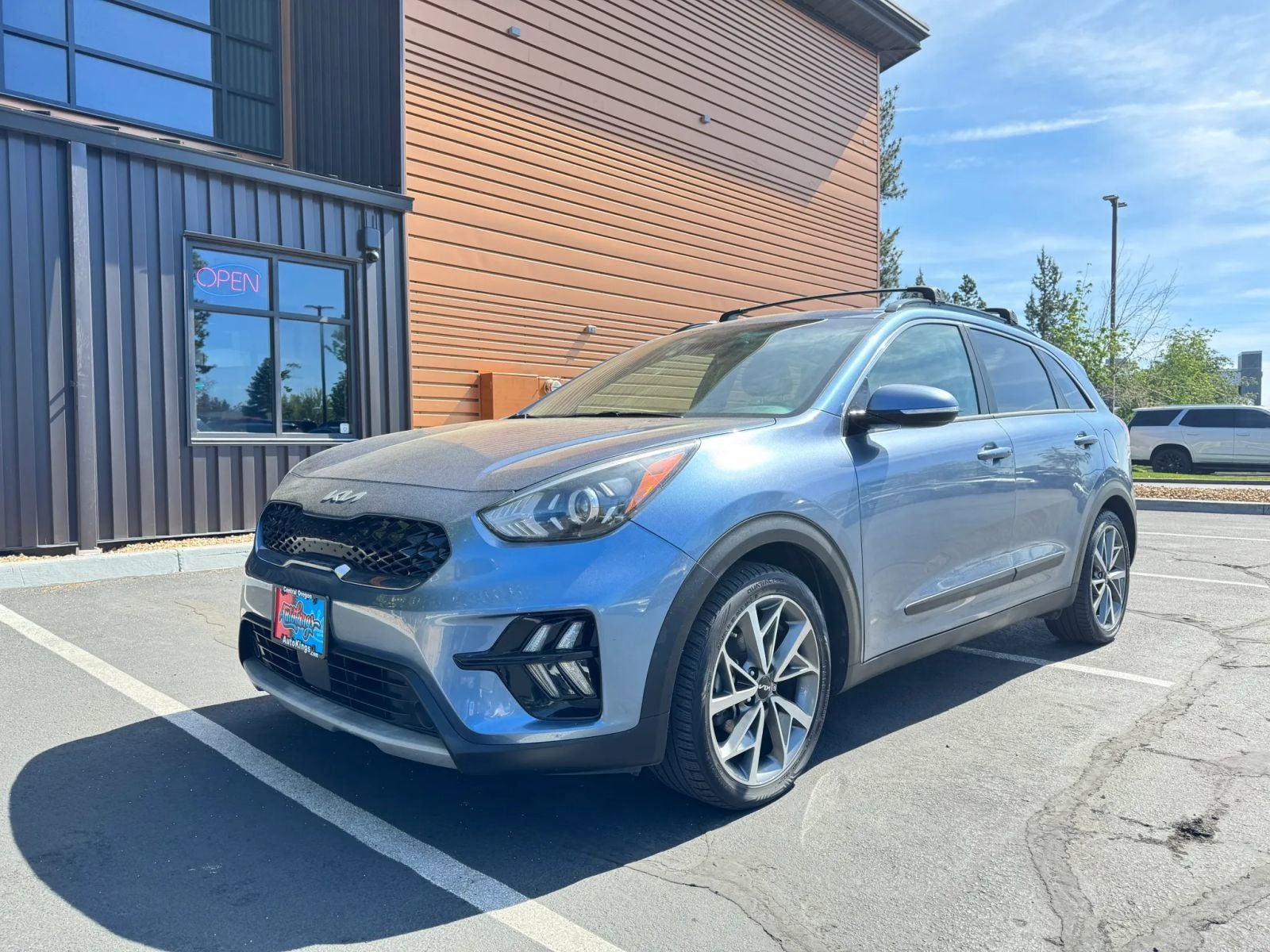 2022 Kia Niro Touring SE's photo