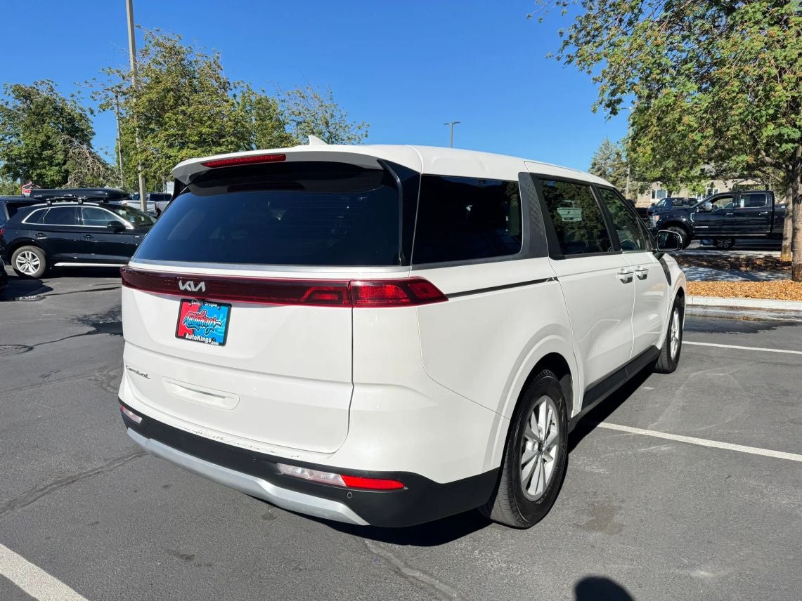 2022 Kia Carnival LX w/Seat Pkg Minivan 4D