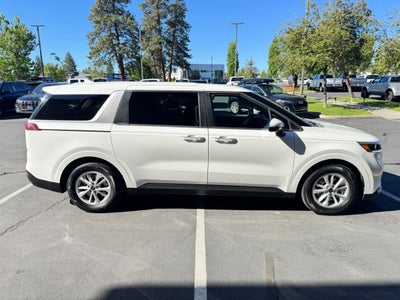 2022 Kia Carnival LX w/Seat Pkg Minivan 4D
