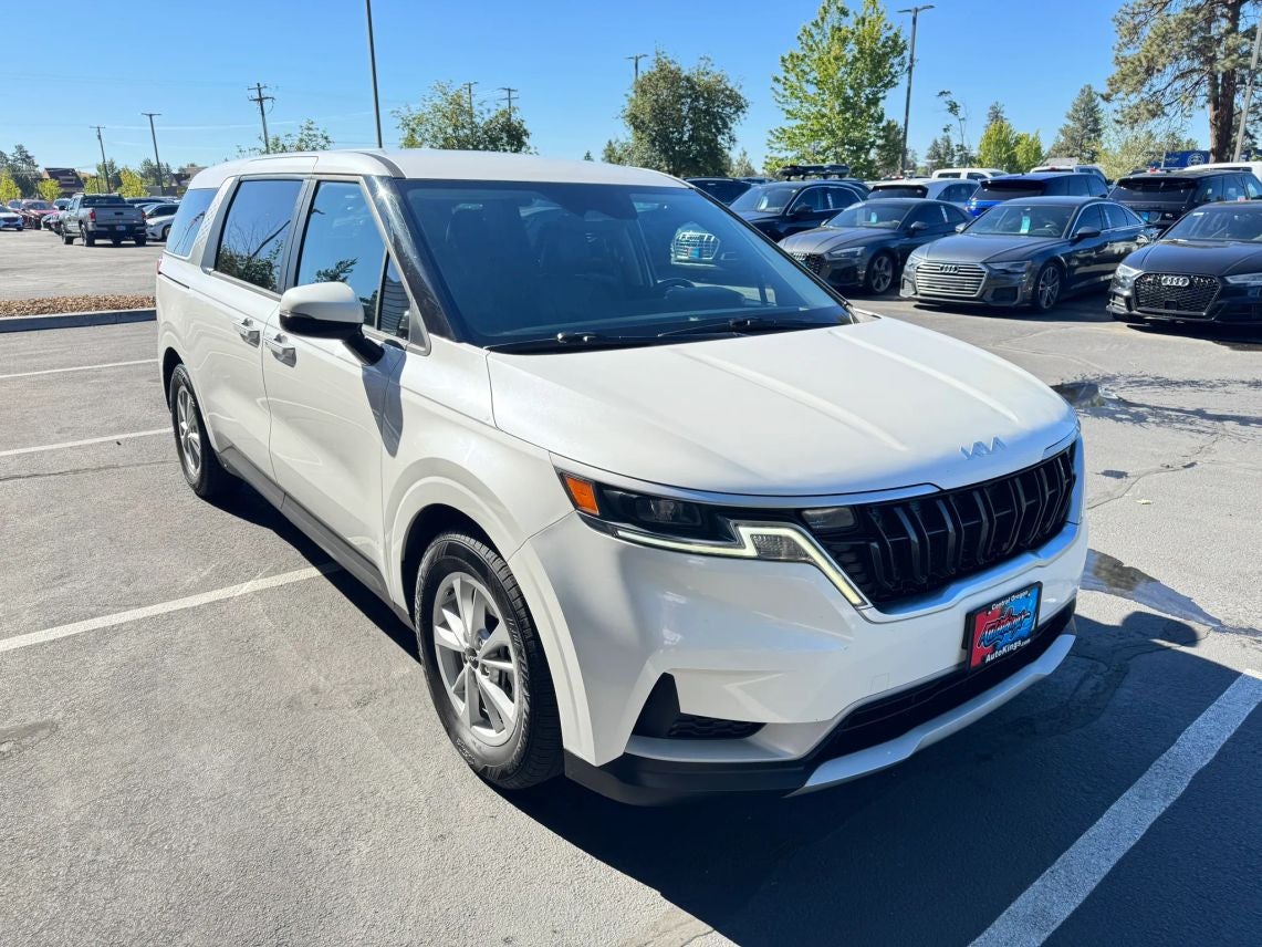 2022 Kia Carnival LX w/Seat Pkg Minivan 4D