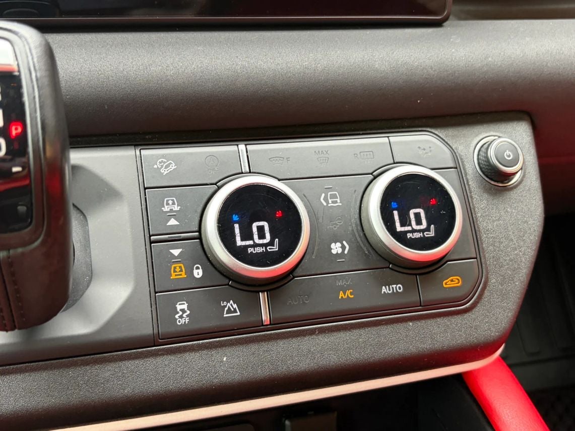2023 Land Rover Defender 110 S (2023.5) Sport Utility 4D