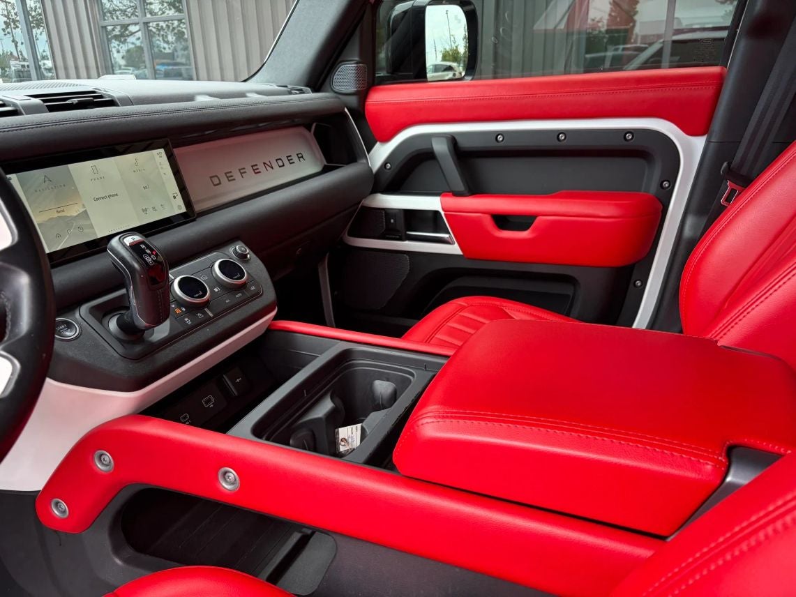 2023 Land Rover Defender 110 S (2023.5) Sport Utility 4D
