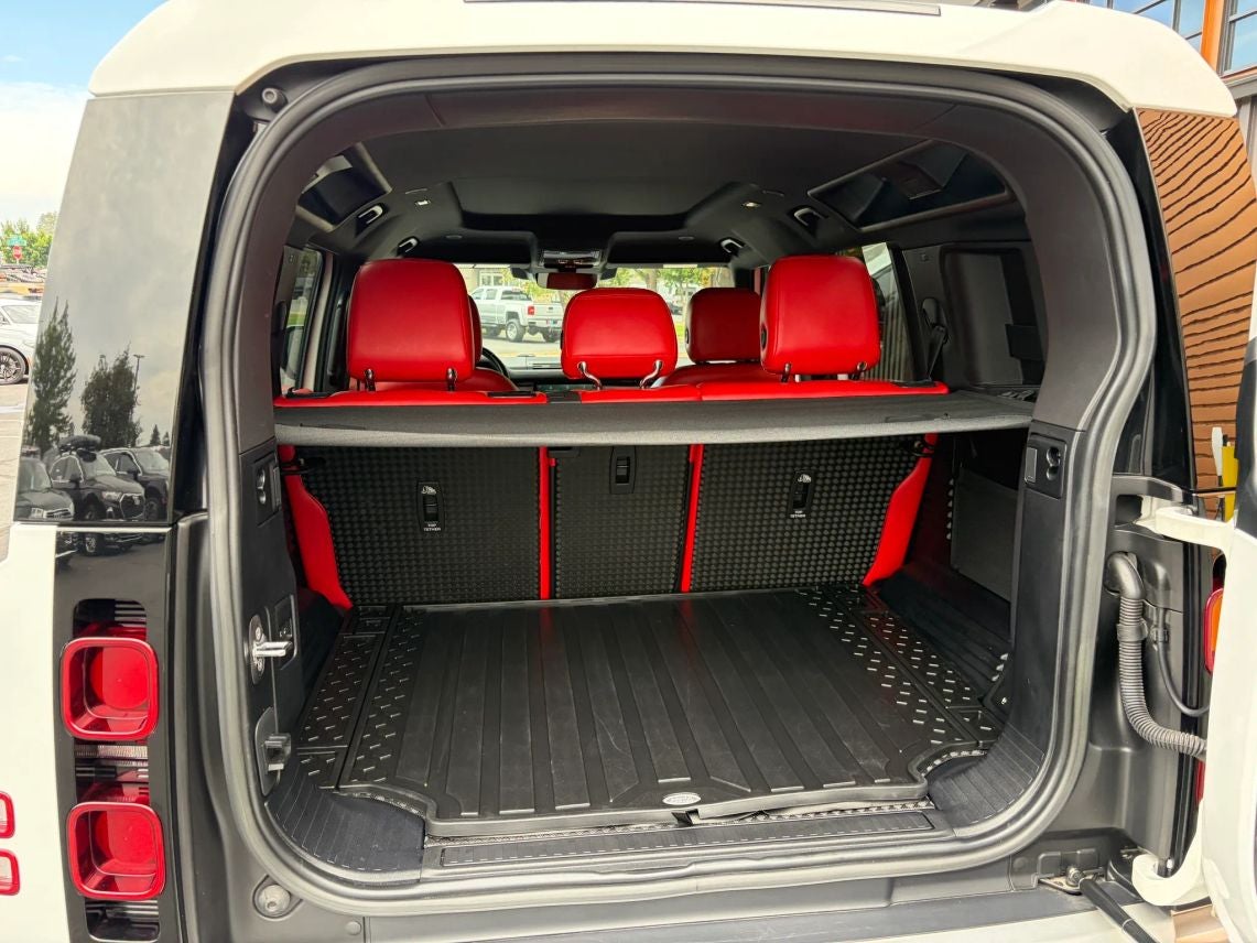 2023 Land Rover Defender 110 S (2023.5) Sport Utility 4D