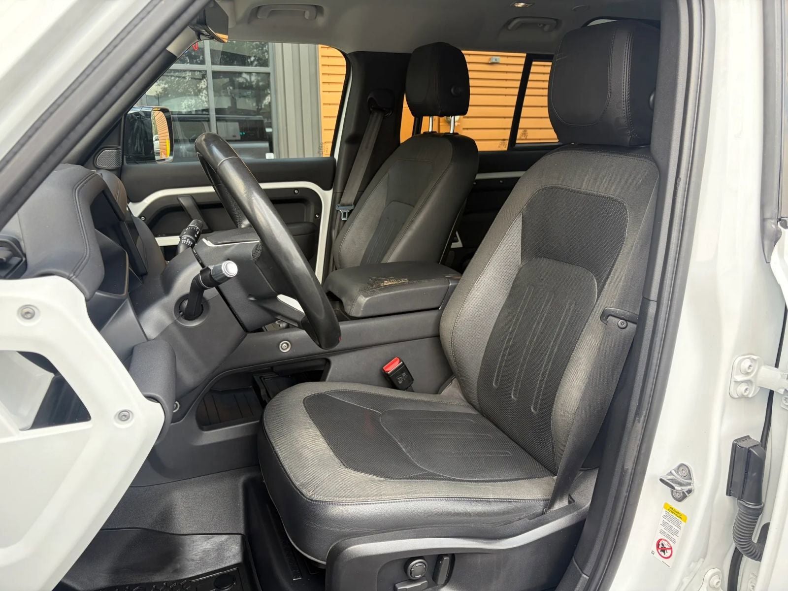 2020 Land Rover Defender 110 SE