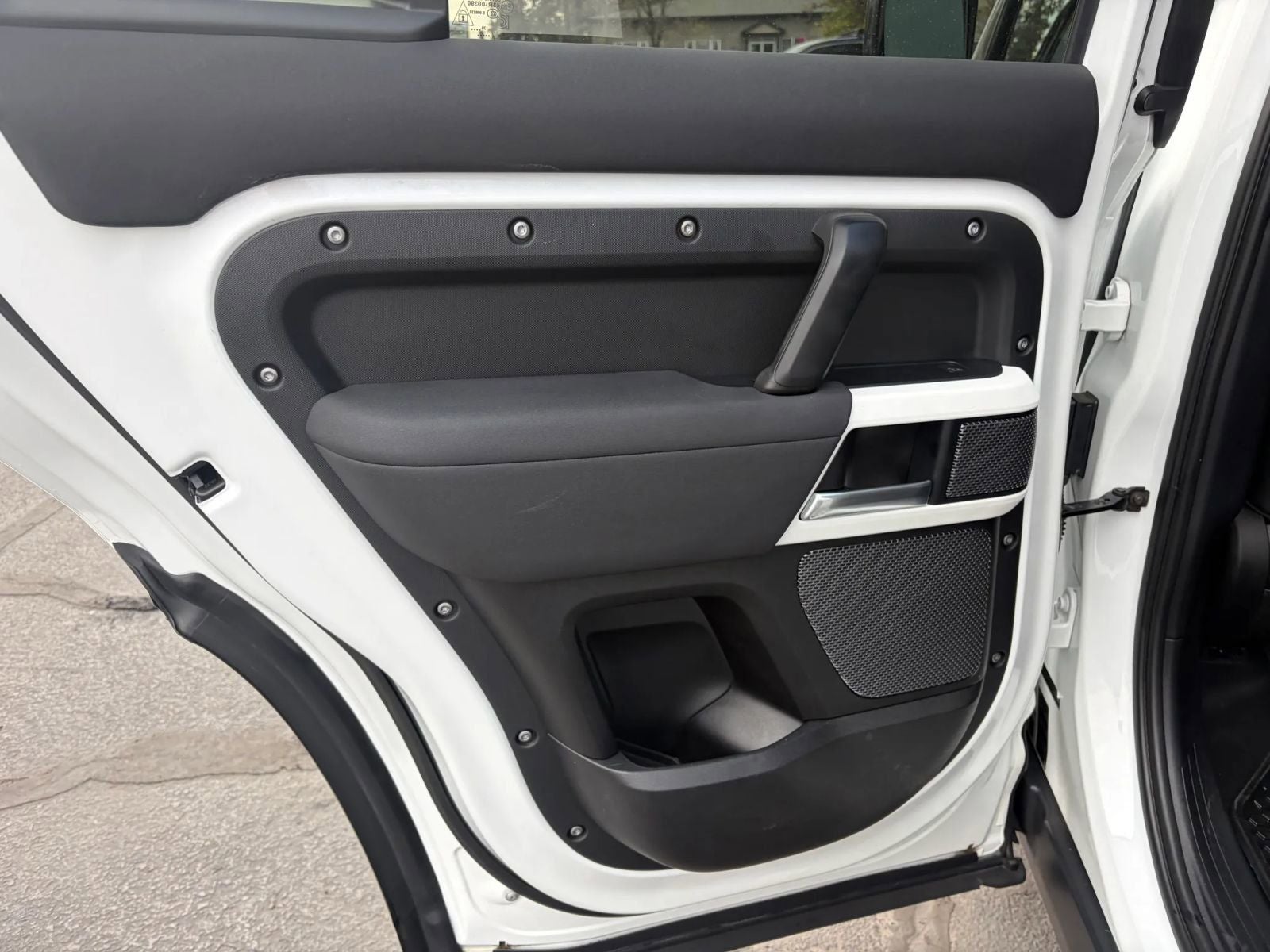 2020 Land Rover Defender 110 SE