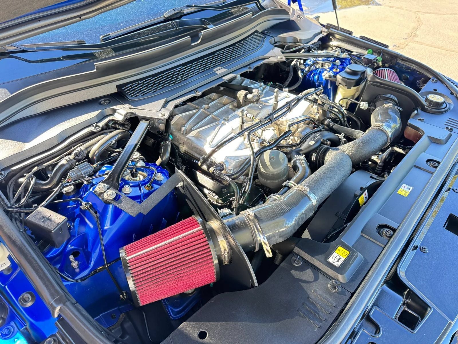 2016 Land Rover Range Rover Sport 5.0L V8 Supercharged SVR