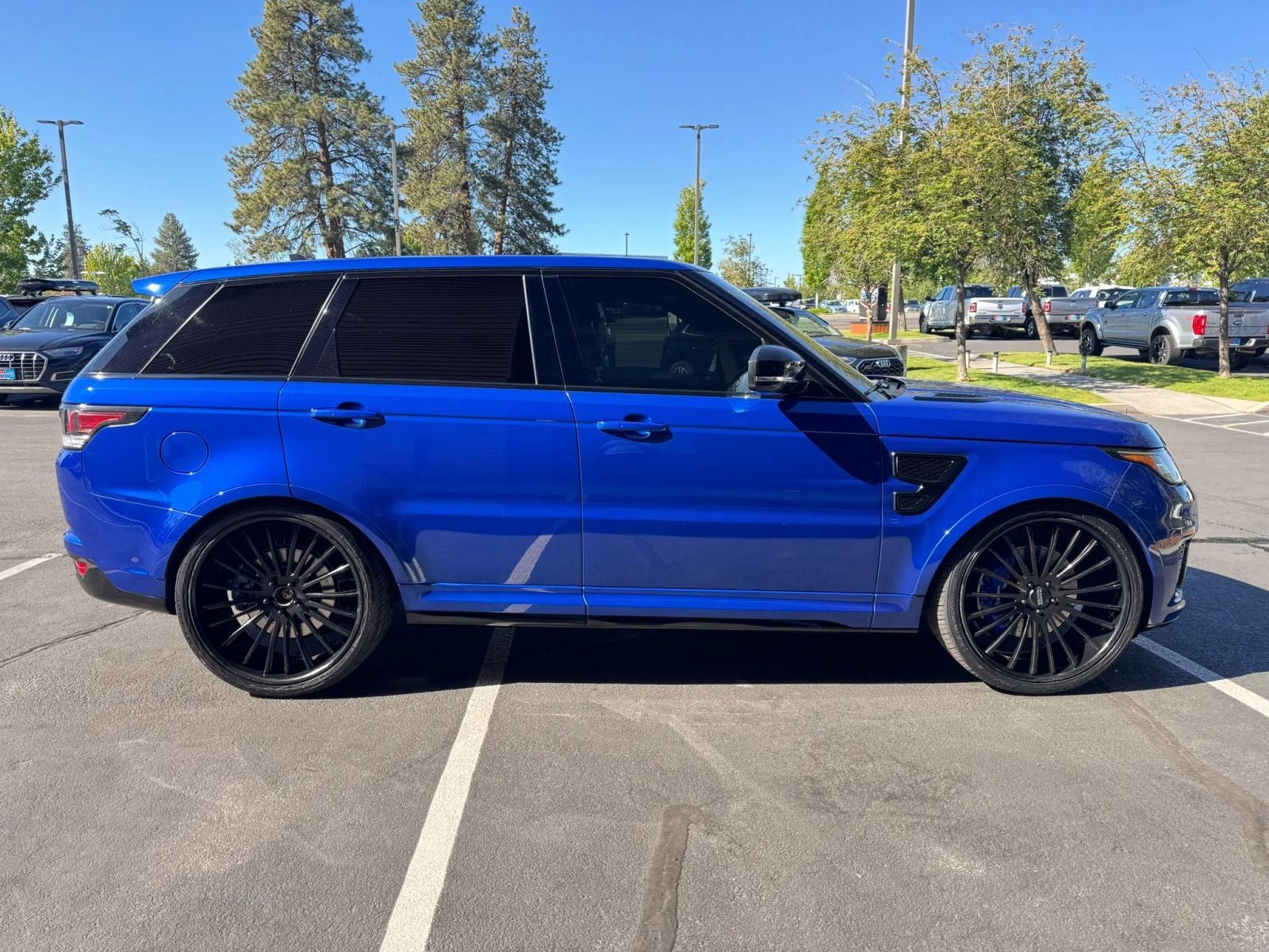 2016 Land Rover Range Rover Sport 5.0L V8 Supercharged SVR