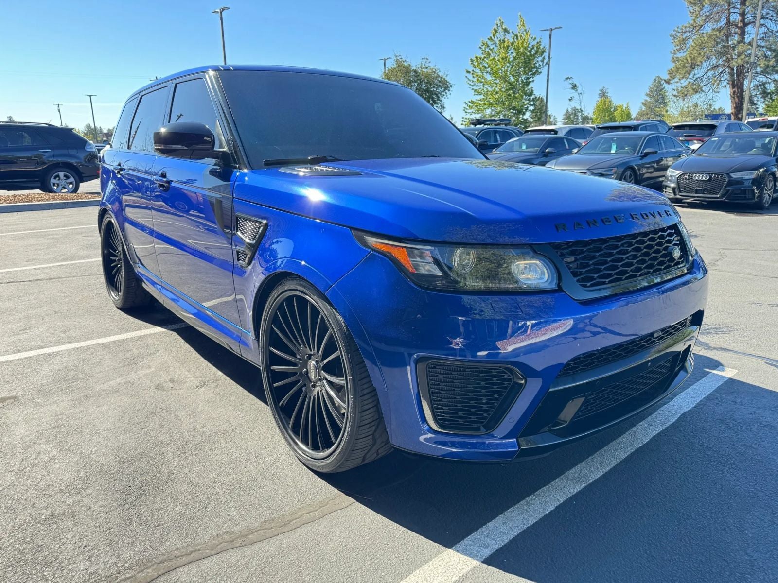 2016 Land Rover Range Rover Sport 5.0L V8 Supercharged SVR