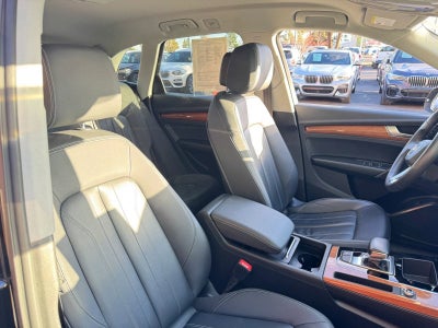 2022 Audi Q5 45 S line Premium quattro