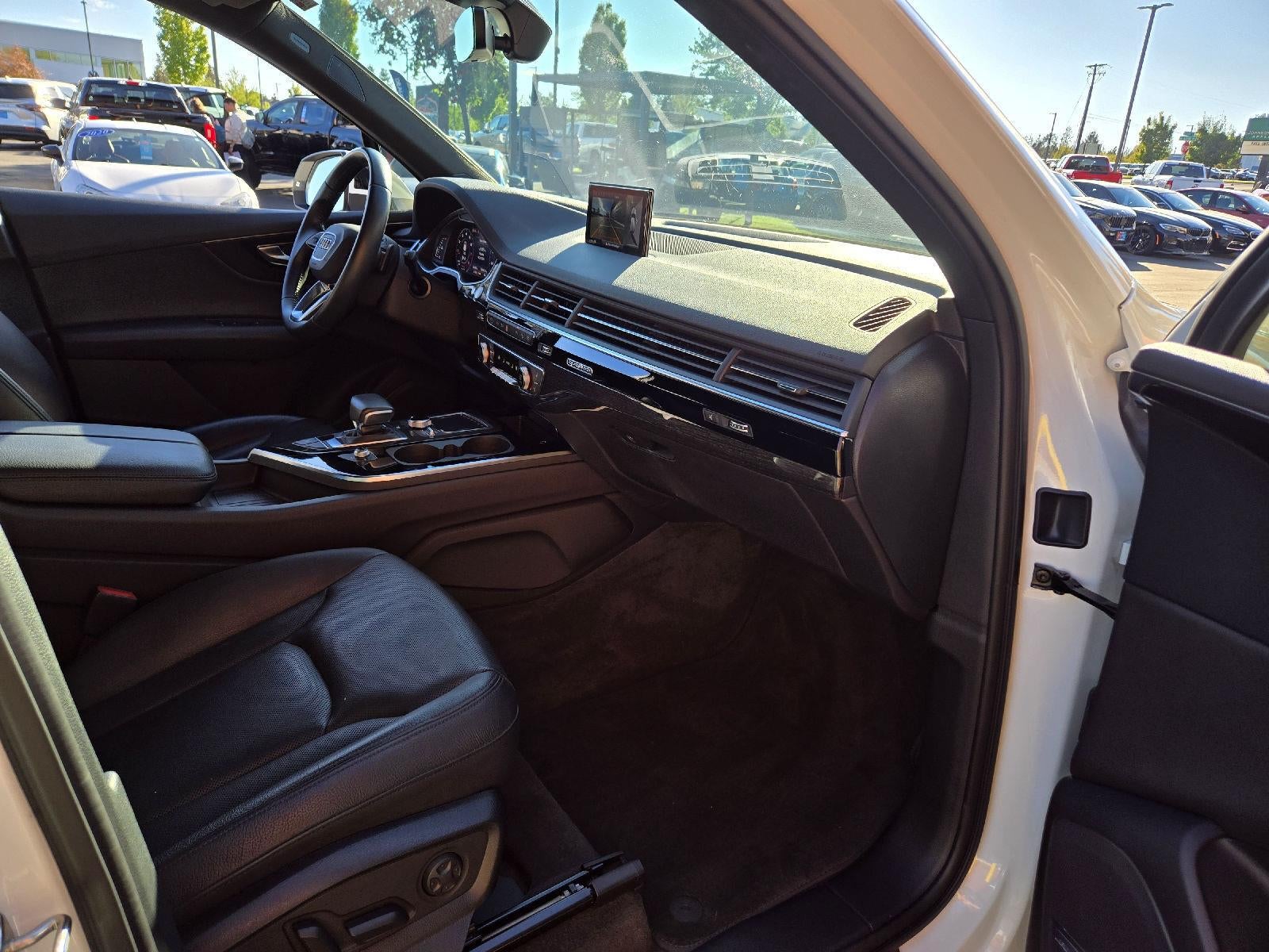 2019 Audi Q7 55 TFSI Premium Plus Sport Utility 4D