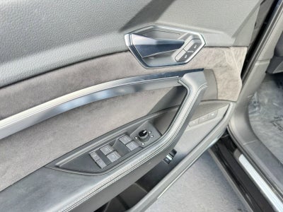 2019 Audi e-tron Prestige quattro